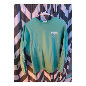 women’s long sleeve t shirt